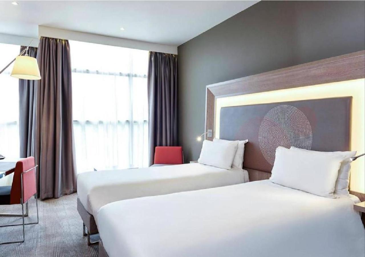 Novotel London Heathrow Airport T1 T2 And T3 Гейс Екстер'єр фото