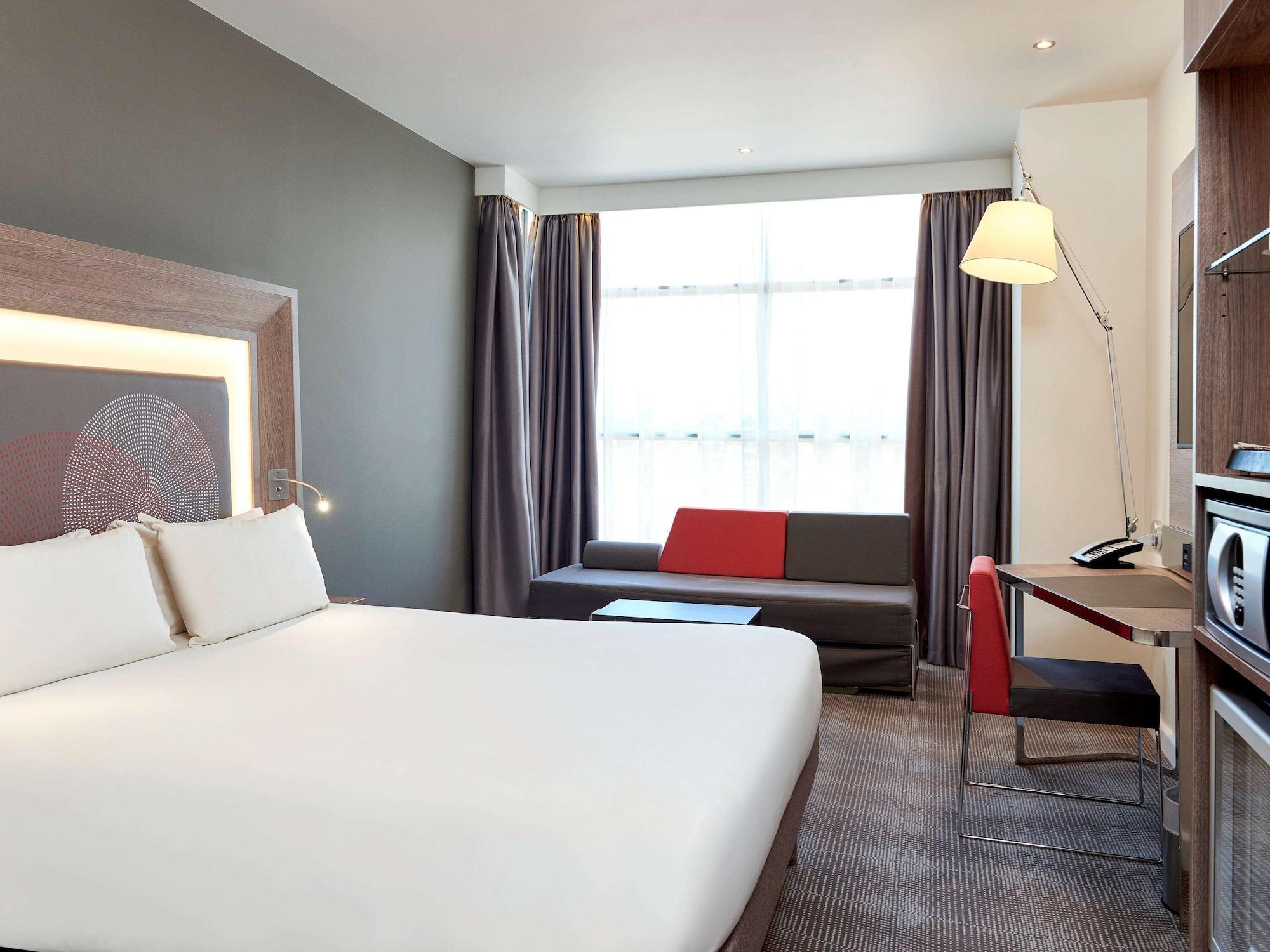 Novotel London Heathrow Airport T1 T2 And T3 Гейс Екстер'єр фото