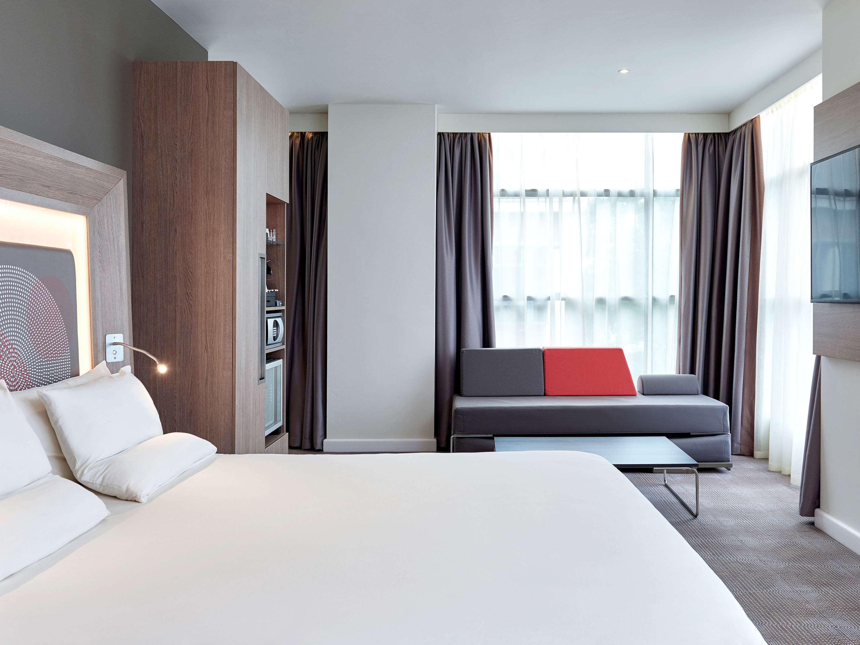Novotel London Heathrow Airport T1 T2 And T3 Гейс Екстер'єр фото