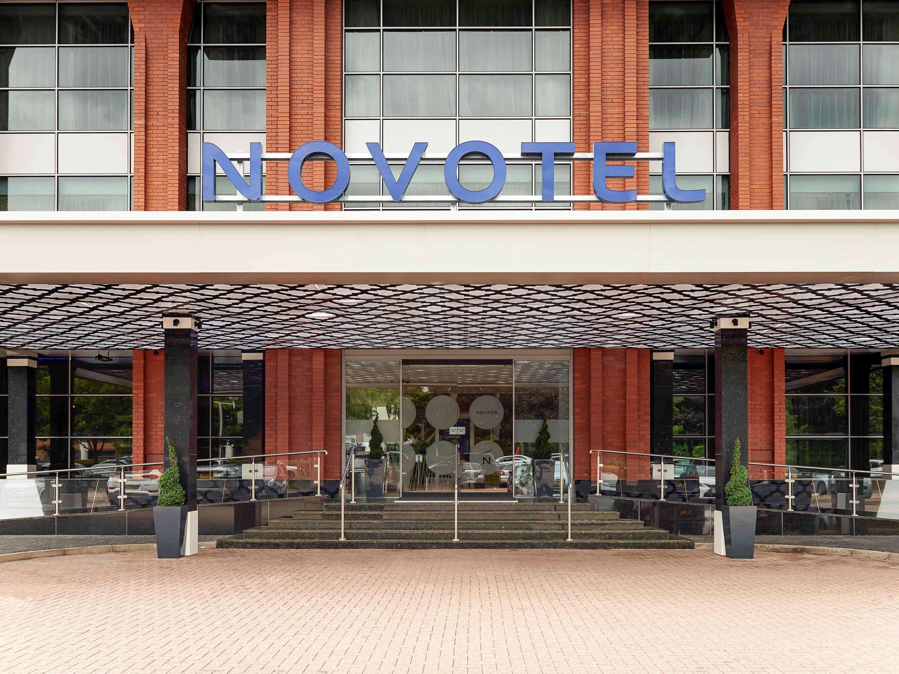 Novotel London Heathrow Airport T1 T2 And T3 Гейс Екстер'єр фото