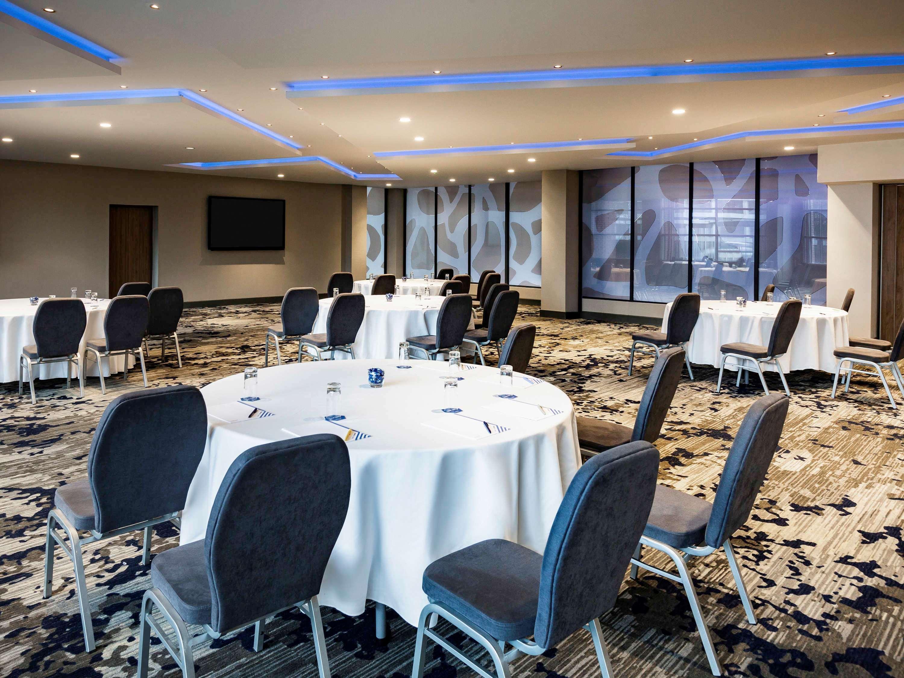 Novotel London Heathrow Airport T1 T2 And T3 Гейс Екстер'єр фото