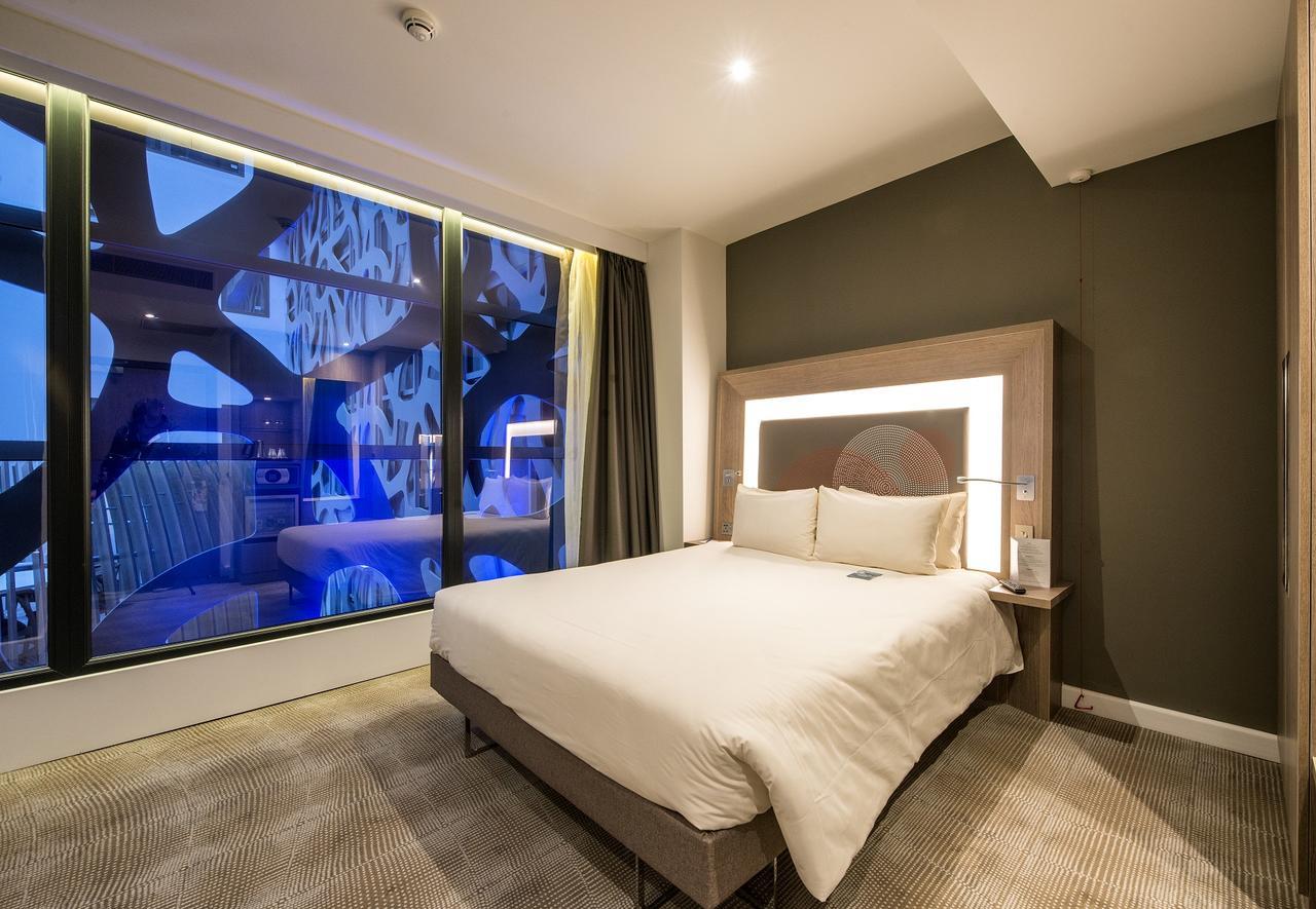 Novotel London Heathrow Airport T1 T2 And T3 Гейс Екстер'єр фото