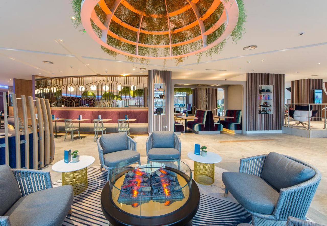 Novotel London Heathrow Airport T1 T2 And T3 Гейс Екстер'єр фото