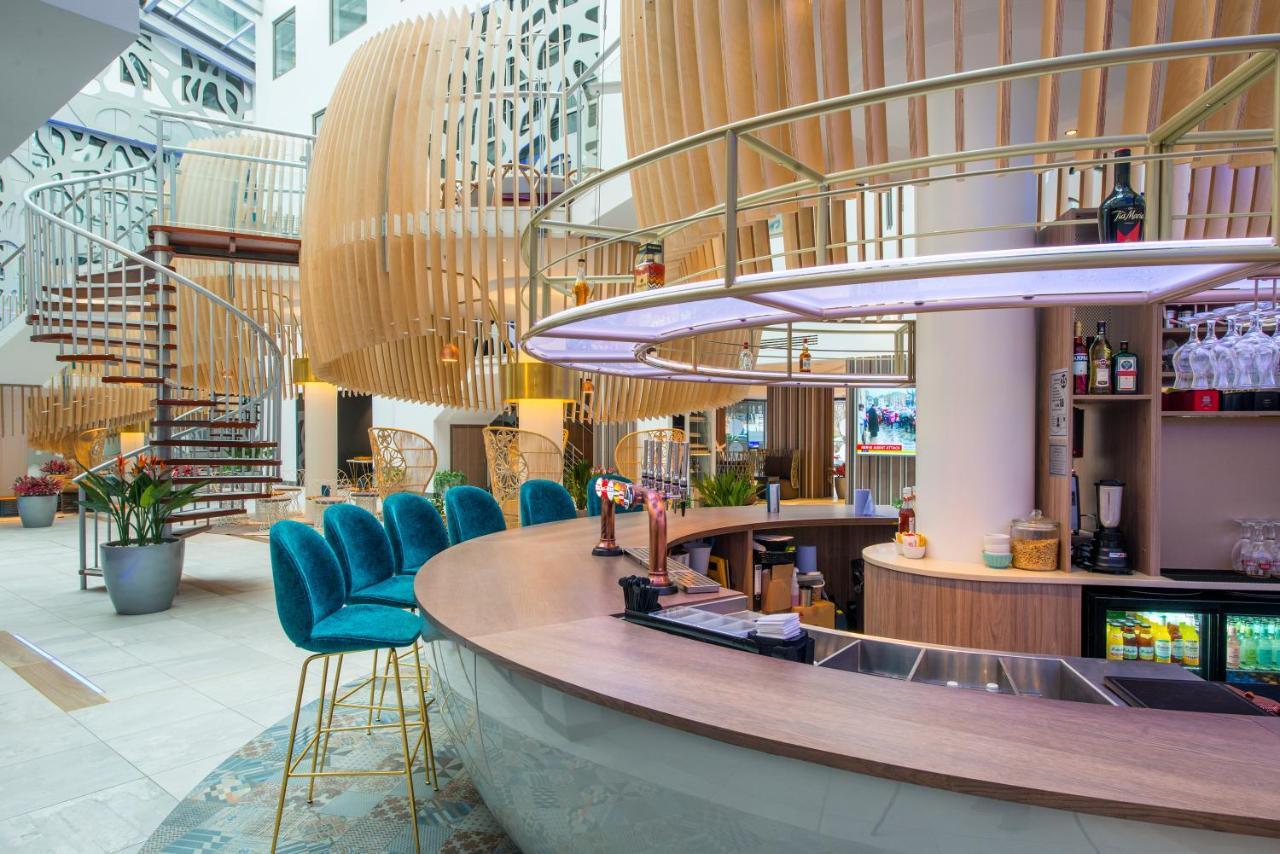 Novotel London Heathrow Airport T1 T2 And T3 Гейс Екстер'єр фото