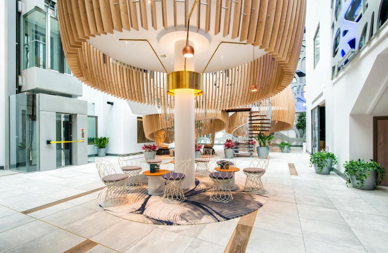 Novotel London Heathrow Airport T1 T2 And T3 Гейс Екстер'єр фото
